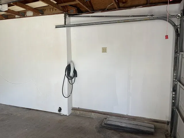 103 Leanne Dr — Photo 31