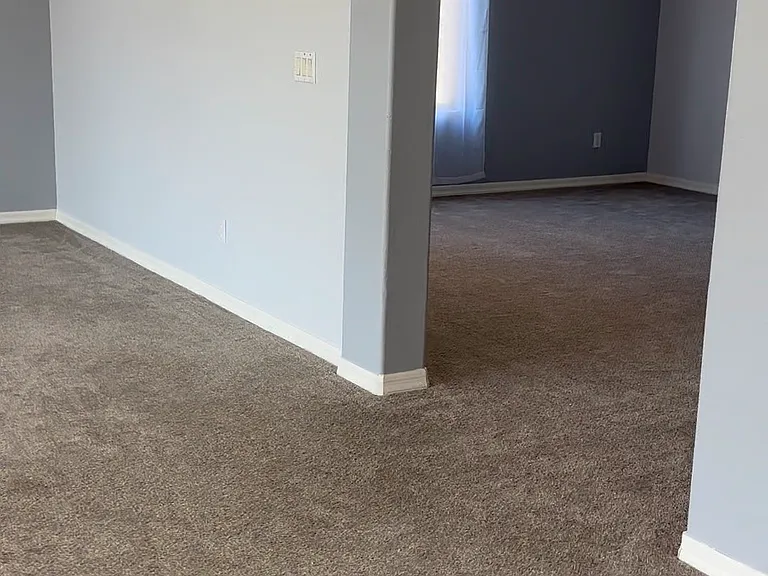 7320 S 15th Dr — Photo 36