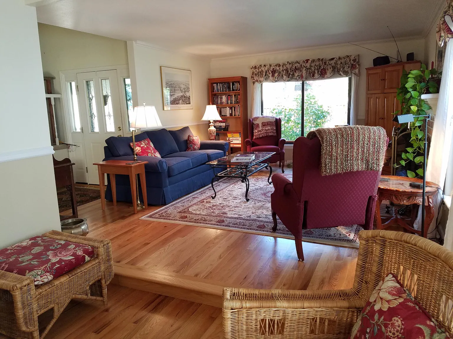 4 bed, 2.5 bath, 1800 sqft, $3,850 — Photo 3