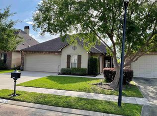 5617 Hidden Ridge Ln, Baton Rouge, LA 70816
