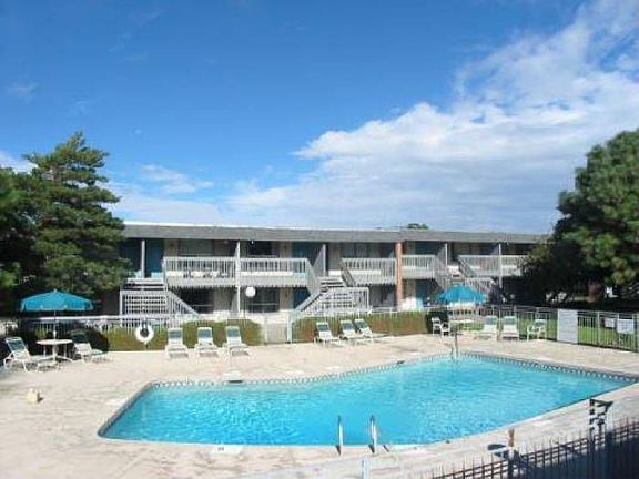 Westside Pool