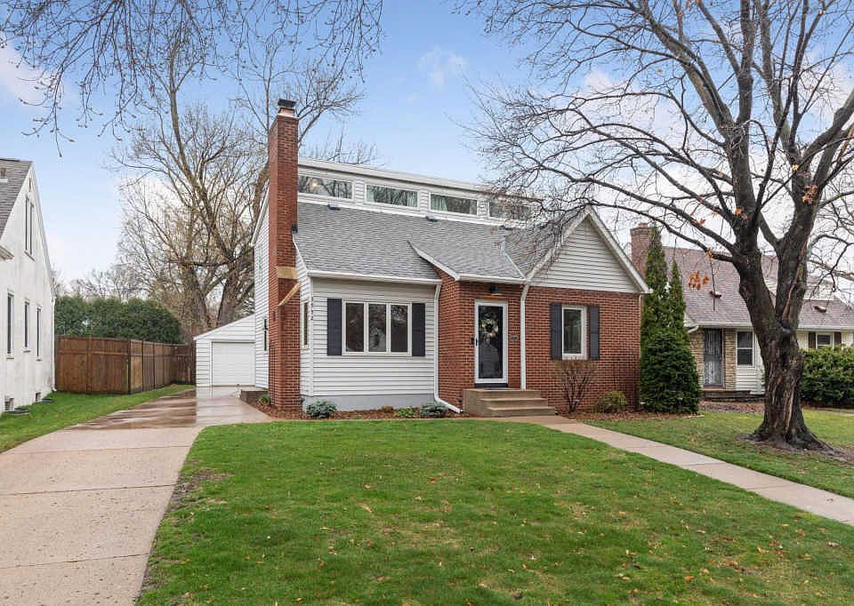2nd image of 3952 Zarthan Ave S