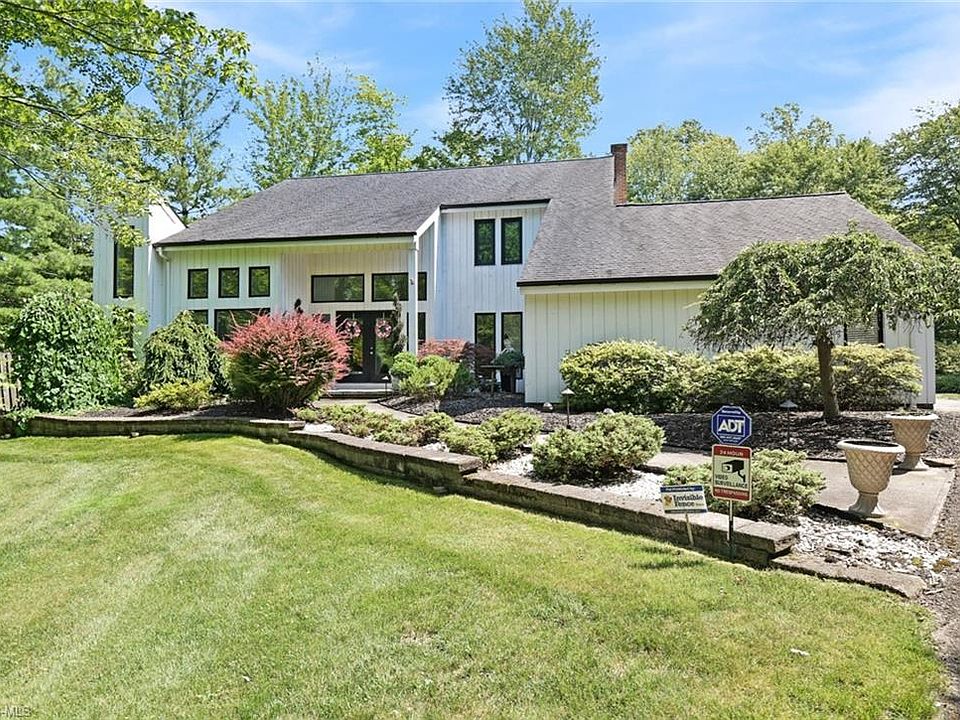 1st image of 60 Creekview Cir