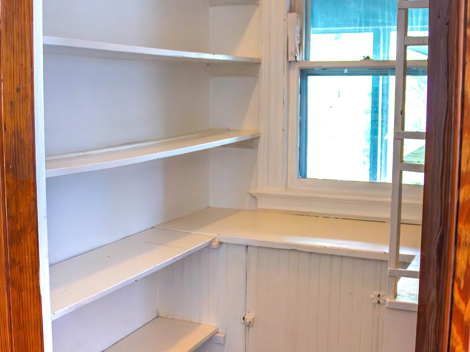 2 bed, 1.0 bath, 3690 sqft, $1,475 — Photo 3