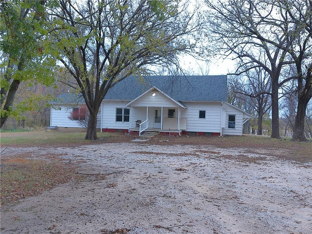 7843 Wichita Rd, Thayer, KS 66776 | Zillow