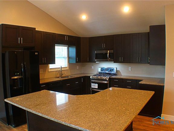 4th image of 29124 Greystone Dr