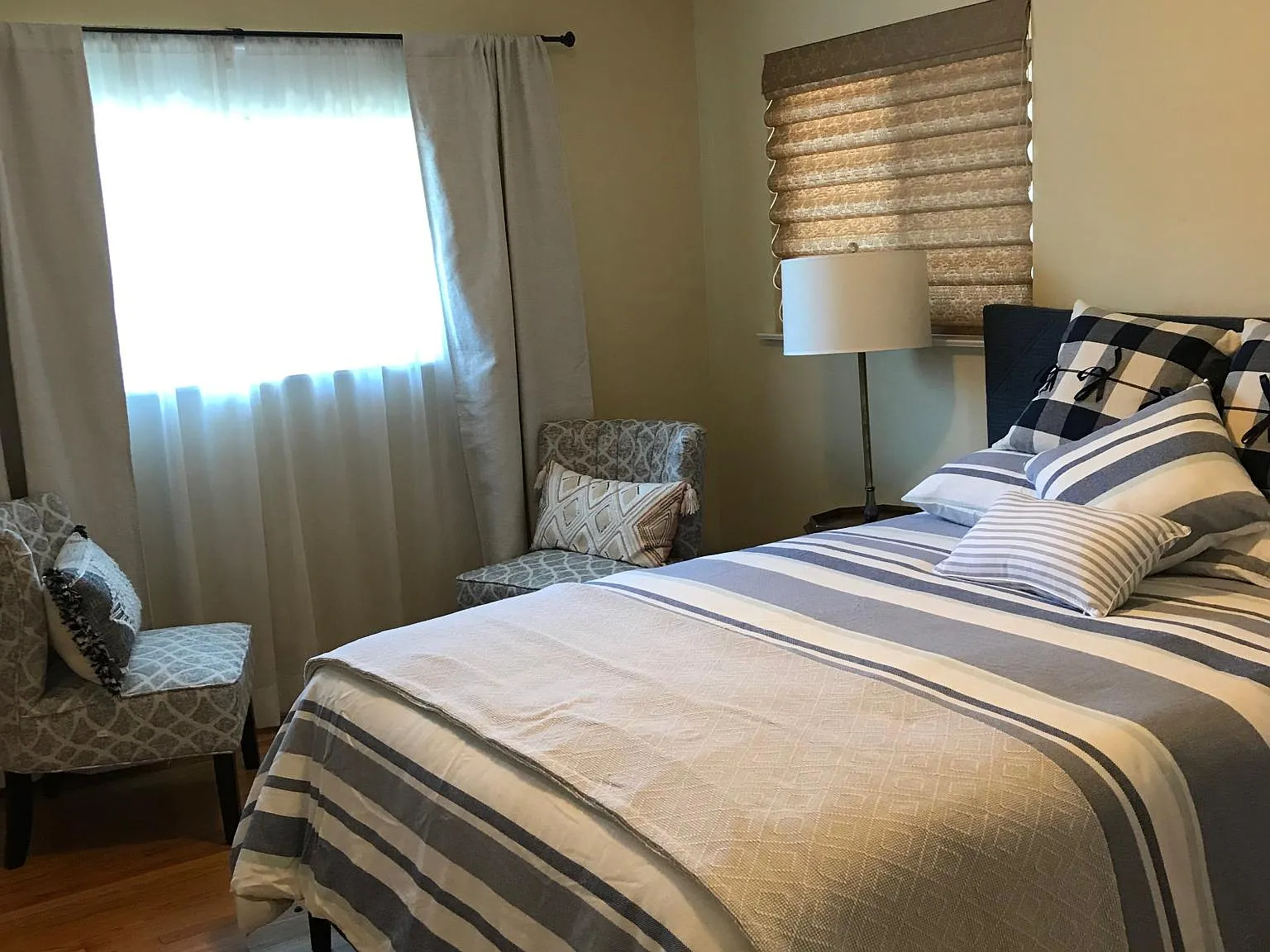 3 bed, 1880 sqft, $3,495 — Photo 4