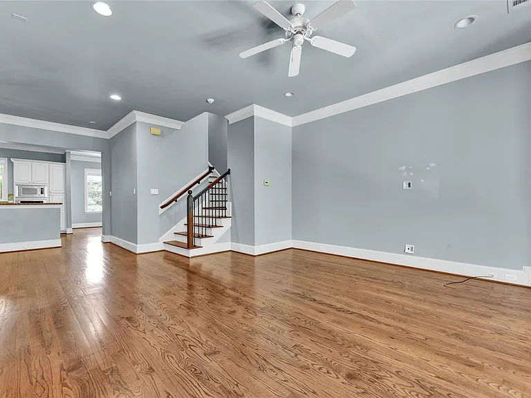 4631 Regent Manor Dr — Photo 7