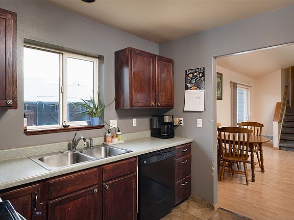 3rd image of 1113 Biehl Dr