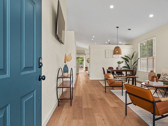3rd image of 1370 Harbour Town Pl