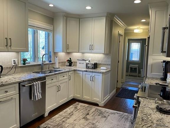 5th image of 1860 Cortina Dr