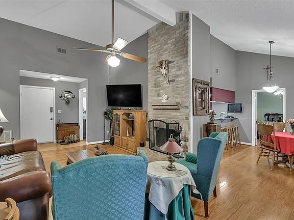 5th image of 12146 Fork Creek Dr