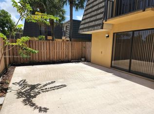2706 27th Way #2706, West Palm Beach, FL 33407