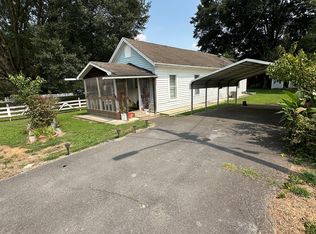 201 N King St, Calhoun, GA 30701