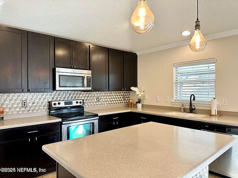 4930 Tiger Lily Ln — Photo 9