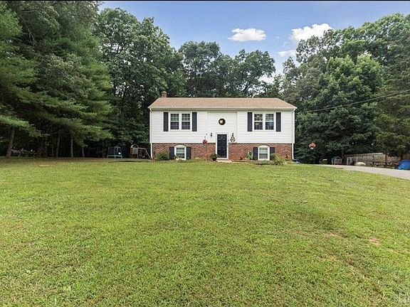 2nd image of 221 Melwood Dr