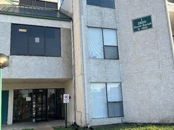 2820 S Bartell Dr, Houston, TX