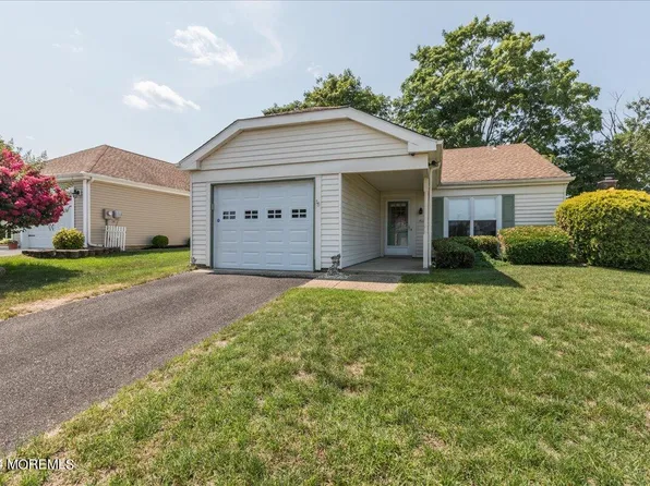 7 Newbury Row, Manchester, NJ 08759