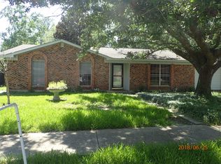 222 Saratoga Dr, Ocean Springs, MS 39564