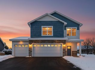 2924 Lavender Pkwy, Faribault, MN 55021