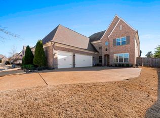10075 Winding Cross Ln, Collierville, TN 38017