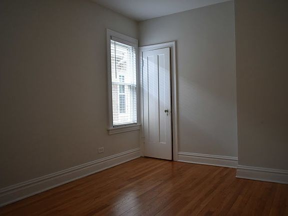 5th image of 8051 Kildare Ave