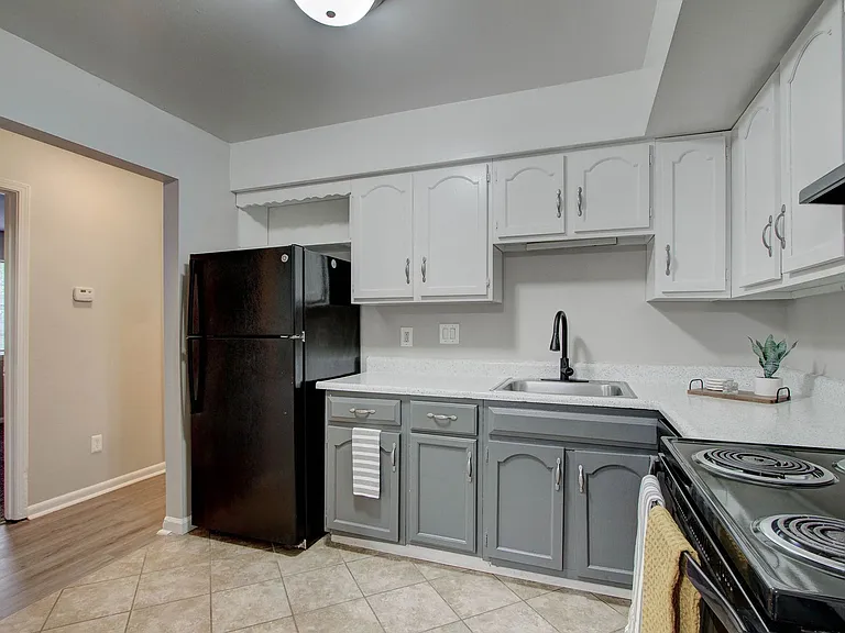 The Lenox Apartment Homes — Photo 49