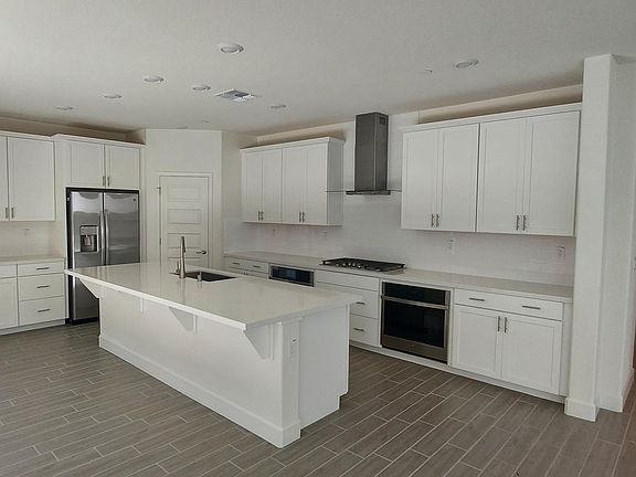 3rd image of 6088 Waddington Way