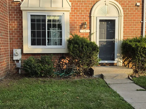 13 Wellspring Cir, Owings Mills, MD 21117