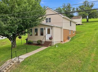 1810 Scenery Dr, Belle Vernon, PA 15012