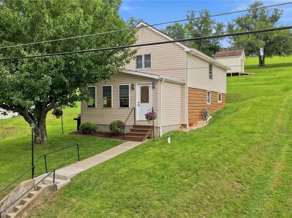 1810 Scenery Dr, Belle Vernon, PA 15012