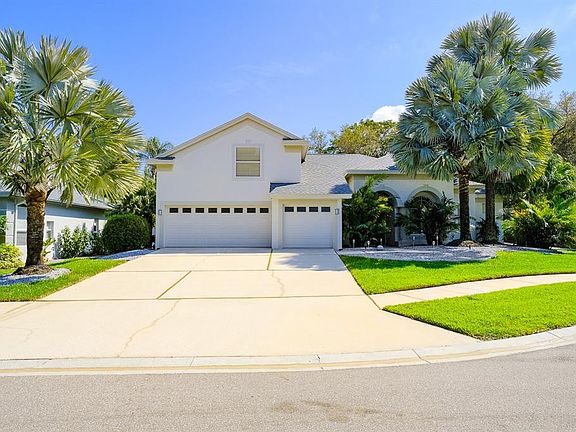 4th image of 220 Highland Woods Dr