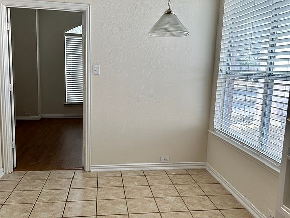 3rd image of 8009 Belladonna Dr