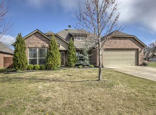 8467 Forrest Glenn Rd, Claremore, OK 74019