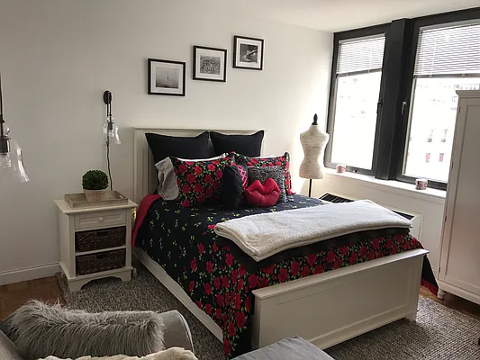 Rented by Lalezarian Properties | media 10