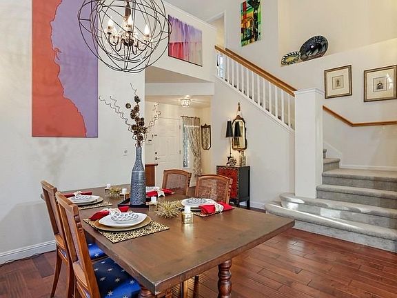 4th image of 124 Royalton Cir