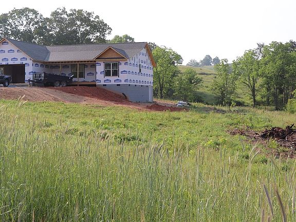 2nd image of 710 Morlin Acres Dr