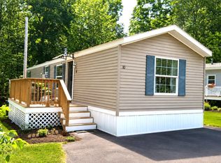 10 Hummingbird Lane, Raymond, NH 03077