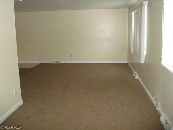 3rd image of 4907 Banbury Ct #12