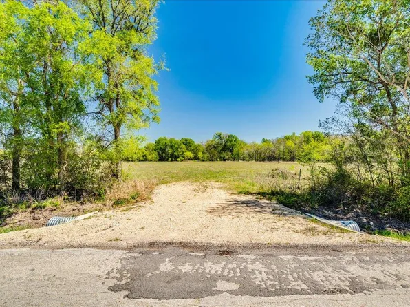 169 Sand Hill Rd, Dale, TX 78616