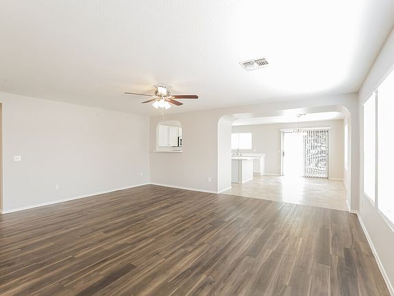 5th image of 10606 E Bramble Ave