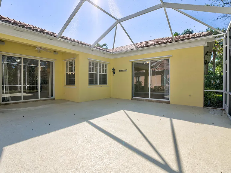 256 San Remo Dr — Photo 21