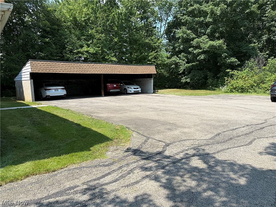 2nd image of 150 Washington Blvd