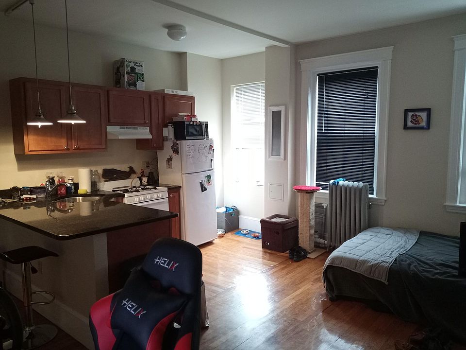 2nd image of 1185 Commonwealth Ave APT 22