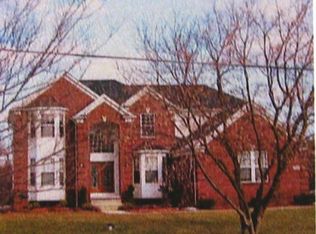 4341 Pleasant Valley Rd, Brighton, MI 48114