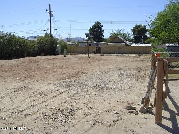 2nd image of 5217 N Royal Palm Dr