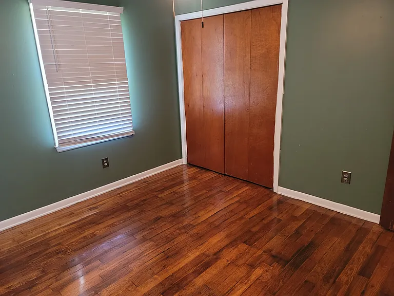413 Barclay Ave — Photo 14