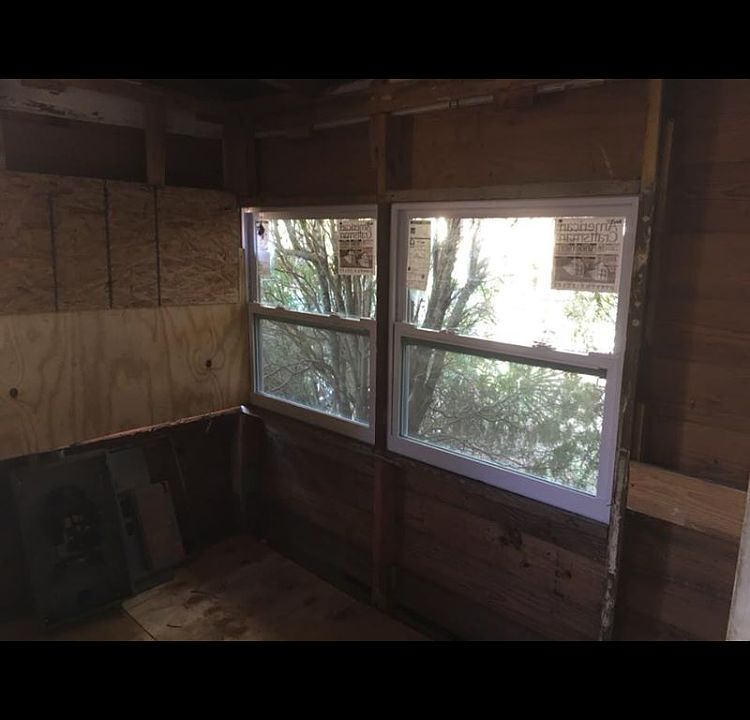 1st image of 520 Gibson St