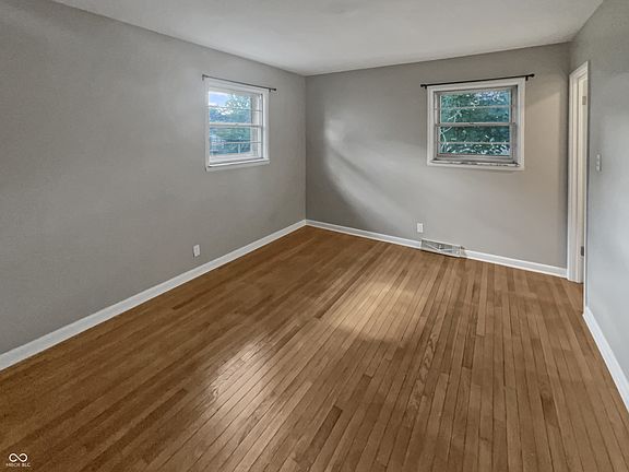 3rd image of 6008 Hollister Dr