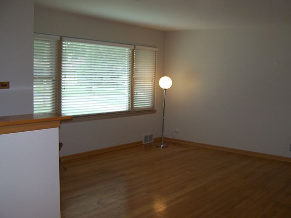 3rd image of 27 N Euclid Ave